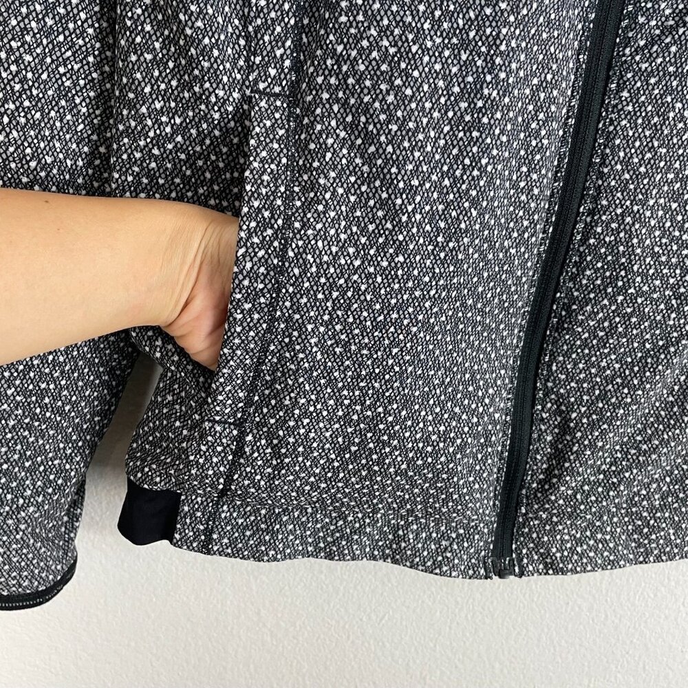 LULULEMON Womens 8 Jacket Hit It Frozen Fizz White Black‎ Swift Ultra Full Zip - Picture 13 of 16
